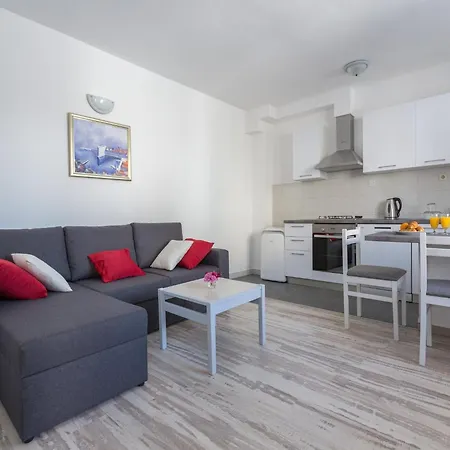 Oleander Sea View - Four Bedroom With Terrace And Sea View Ferienhaus *