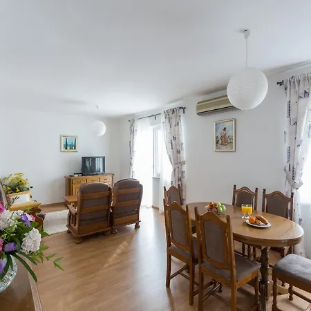 Oleander Sea View - Four Bedroom With Terrace And Sea View Casa vacanze